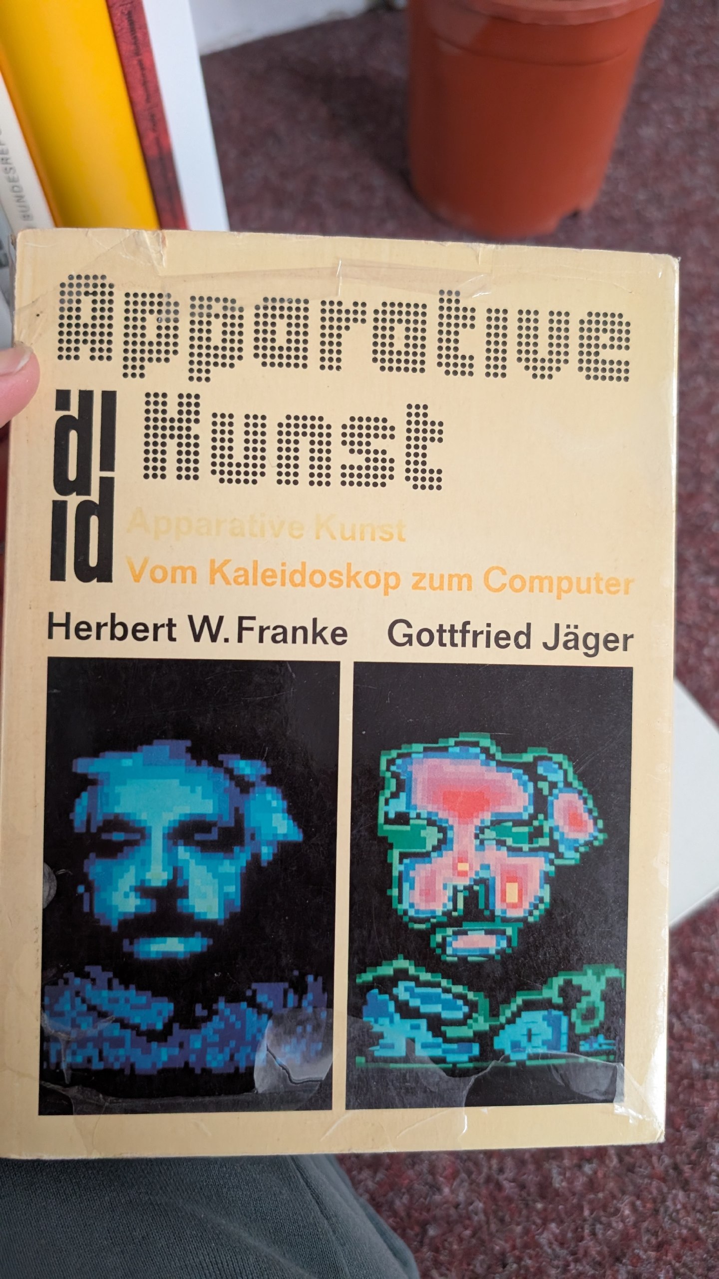 ../covers/bk0126-apparative-kunst.jpg